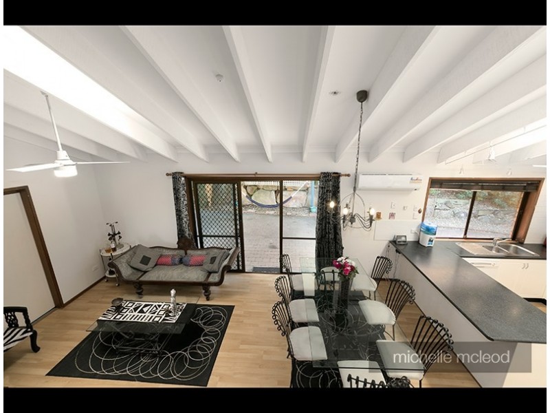 5 Bynoe Close, Chapel Hill QLD 4069