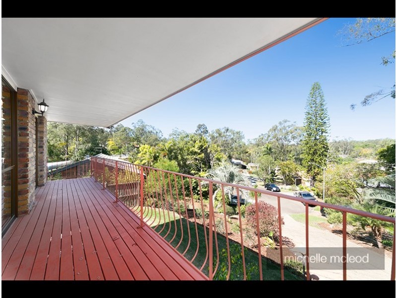 5 Bynoe Close, Chapel Hill QLD 4069