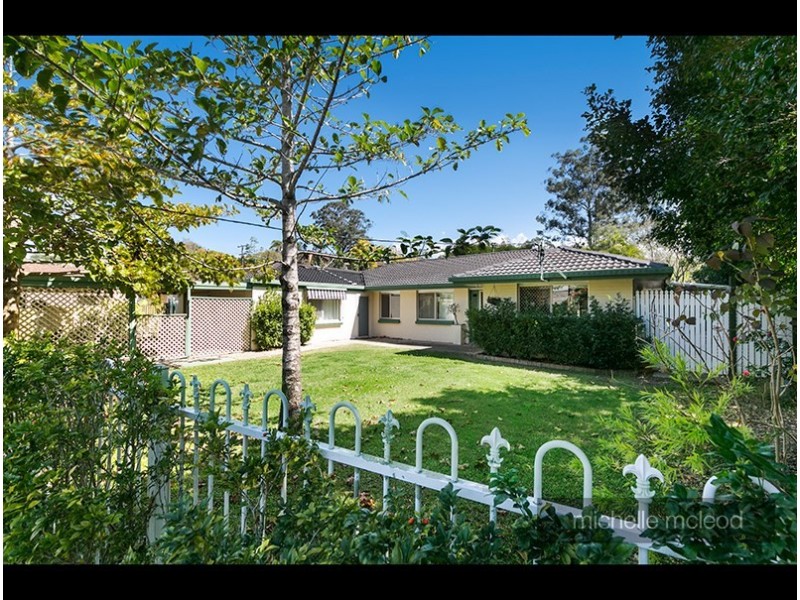 6 Karingal Street, Kenmore QLD 4069