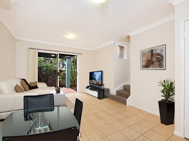 3/50 Macdonnell Street, Toowong QLD 4066