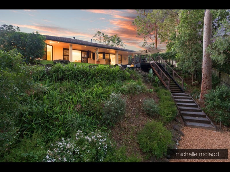 60 Goolman Street, Chapel Hill QLD 4069