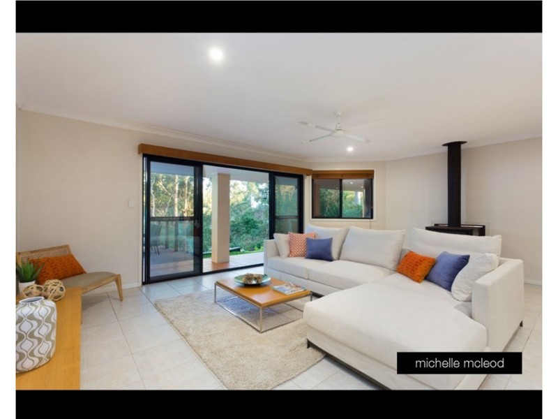 60 Goolman Street, Chapel Hill QLD 4069