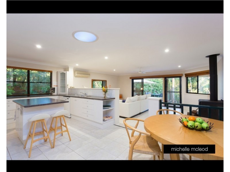 60 Goolman Street, Chapel Hill QLD 4069