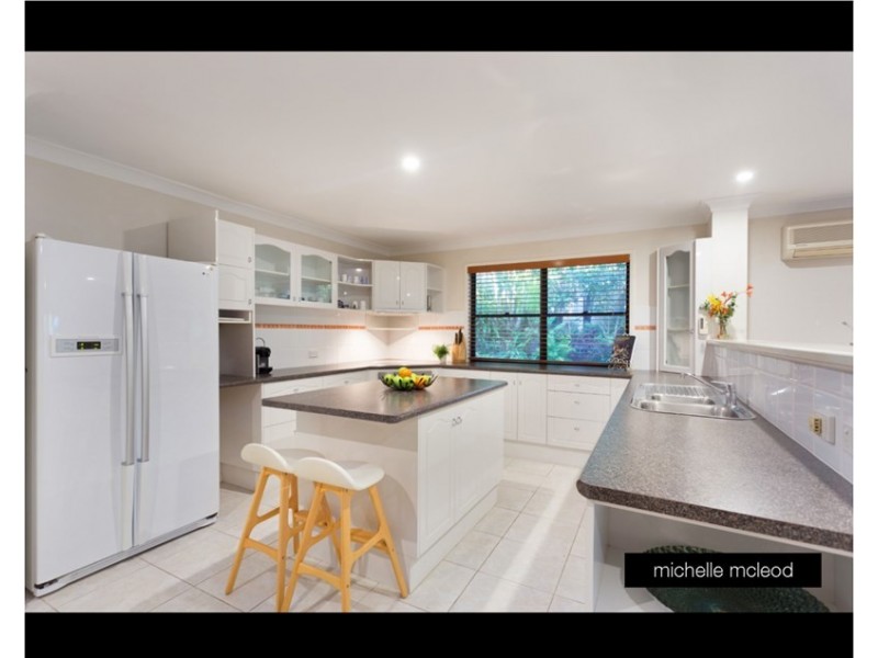 60 Goolman Street, Chapel Hill QLD 4069