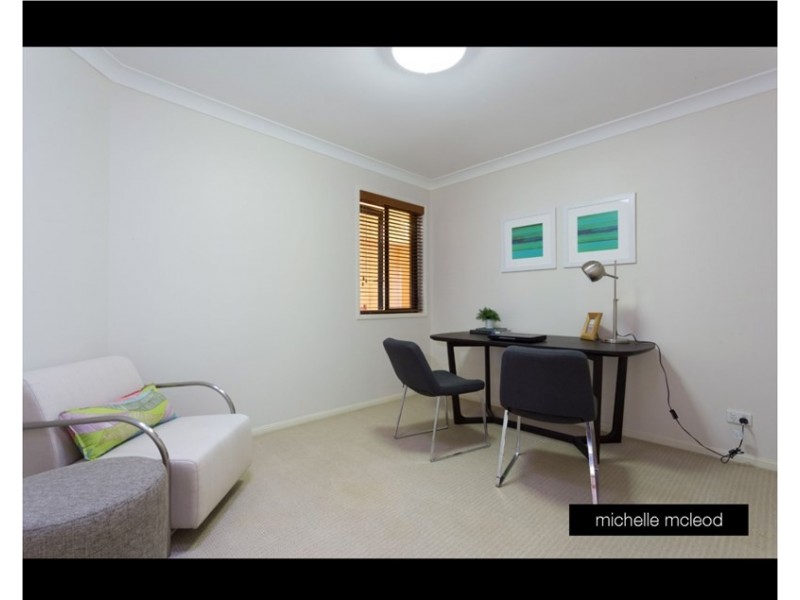 60 Goolman Street, Chapel Hill QLD 4069