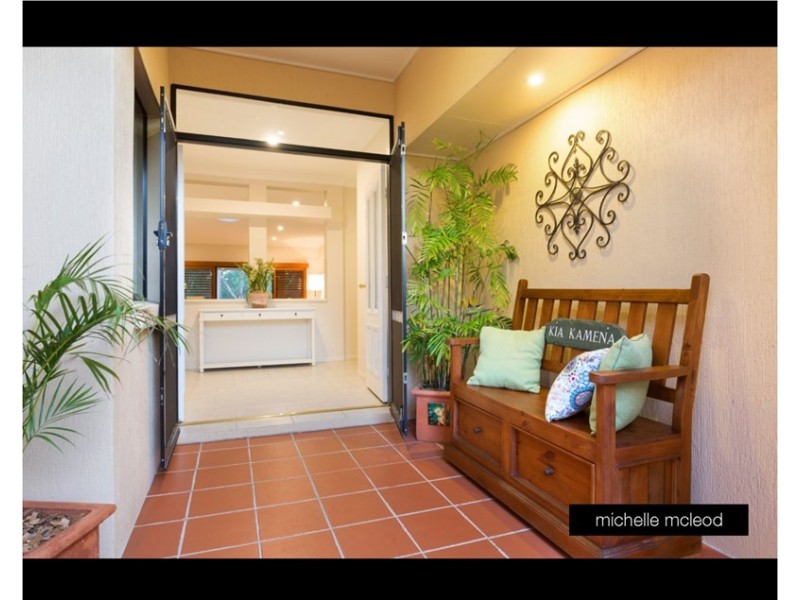 60 Goolman Street, Chapel Hill QLD 4069