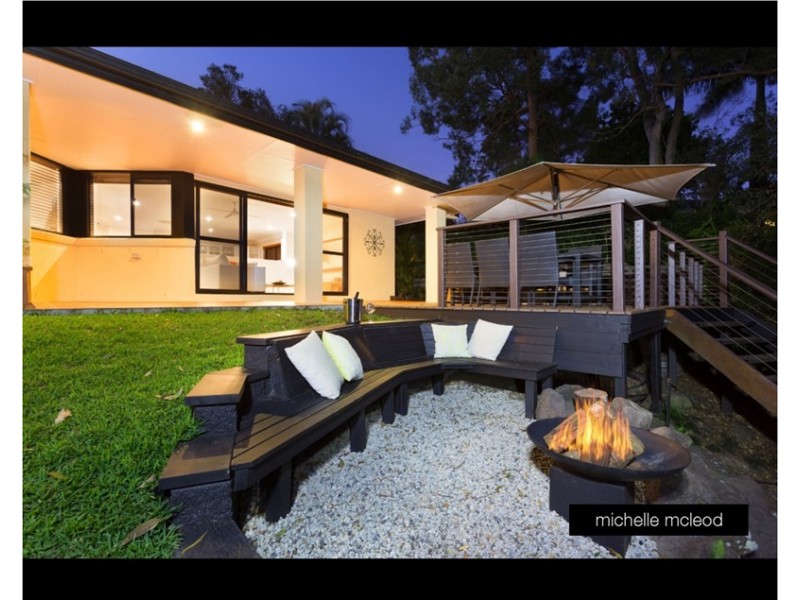 60 Goolman Street, Chapel Hill QLD 4069