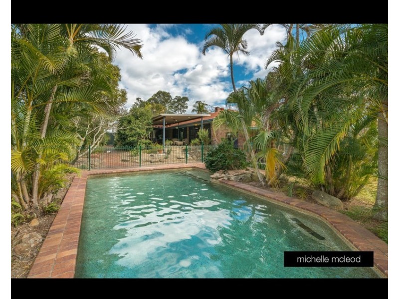 3 Greenford Street, Chapel Hill QLD 4069