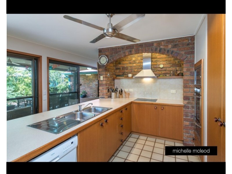3 Greenford Street, Chapel Hill QLD 4069