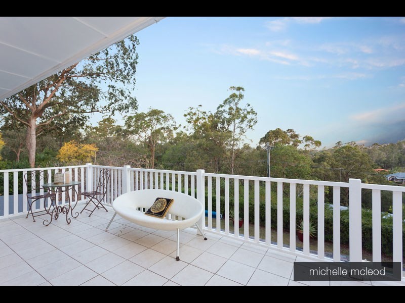 1 Rustic Street, Kenmore Hills QLD 4069