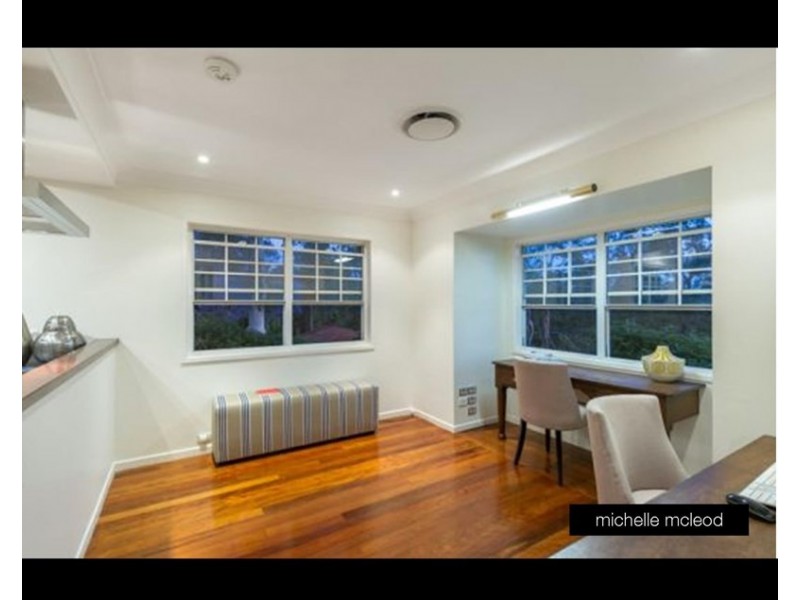 1 Rustic Street, Kenmore Hills QLD 4069