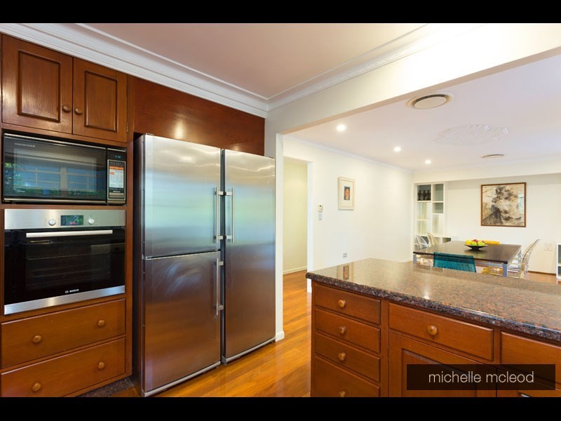 1 Rustic Street, Kenmore Hills QLD 4069