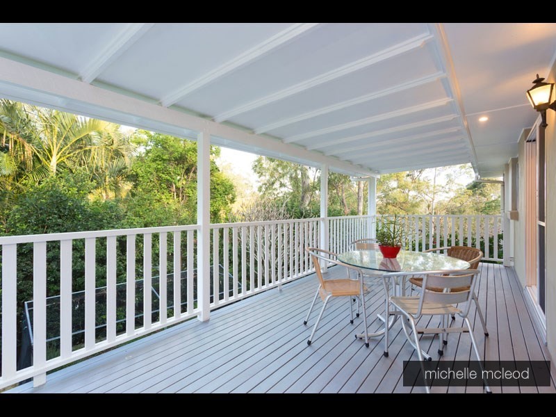 1 Rustic Street, Kenmore Hills QLD 4069