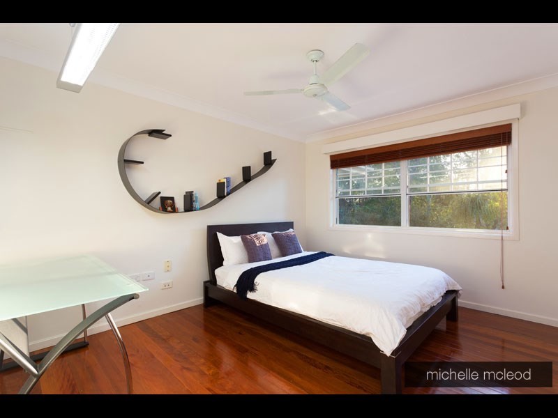 1 Rustic Street, Kenmore Hills QLD 4069