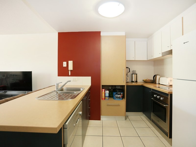 90/15 Goodwin Street, Kangaroo Point QLD 4169