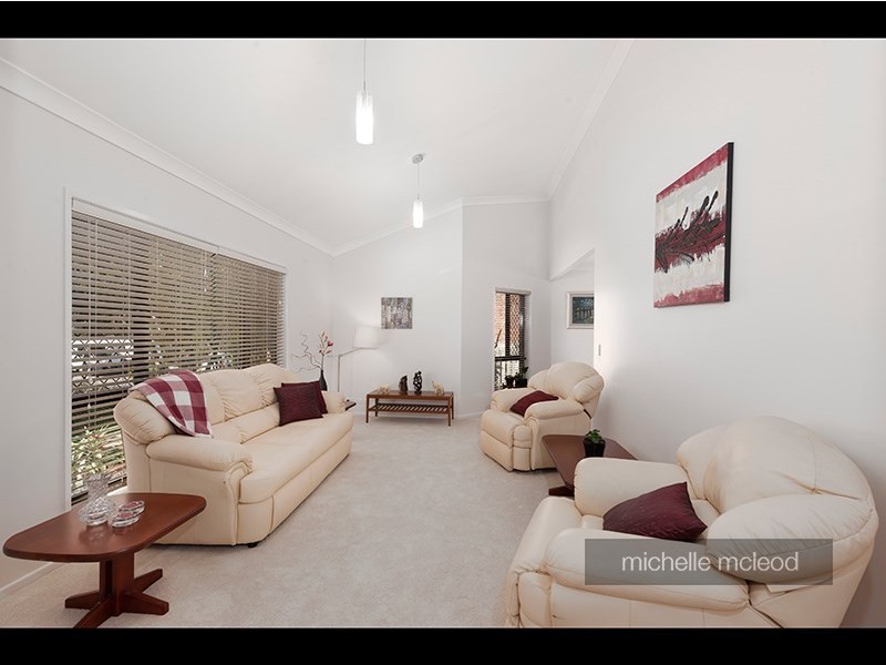 35 Morningview Street, Chapel Hill QLD 4069