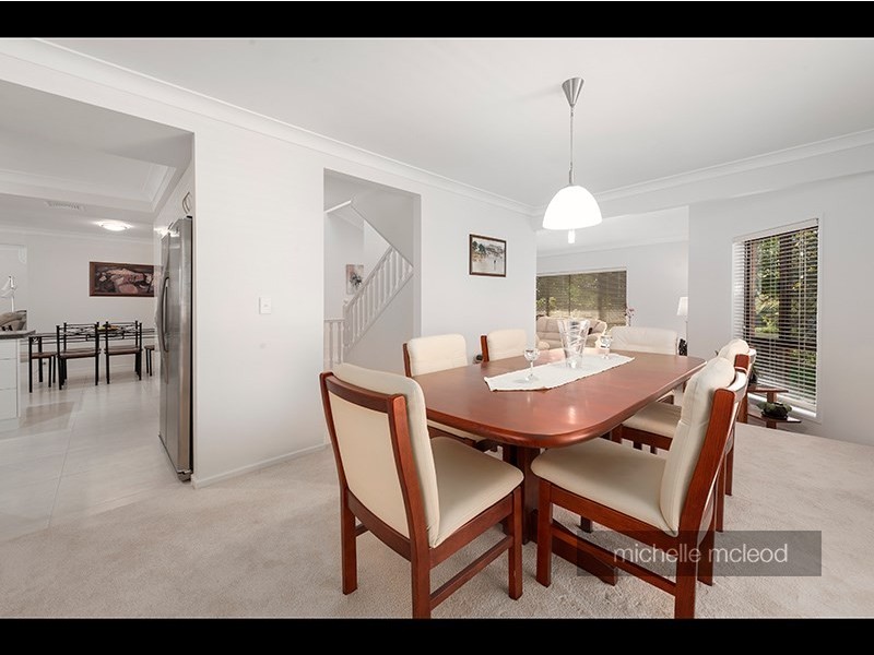 35 Morningview Street, Chapel Hill QLD 4069