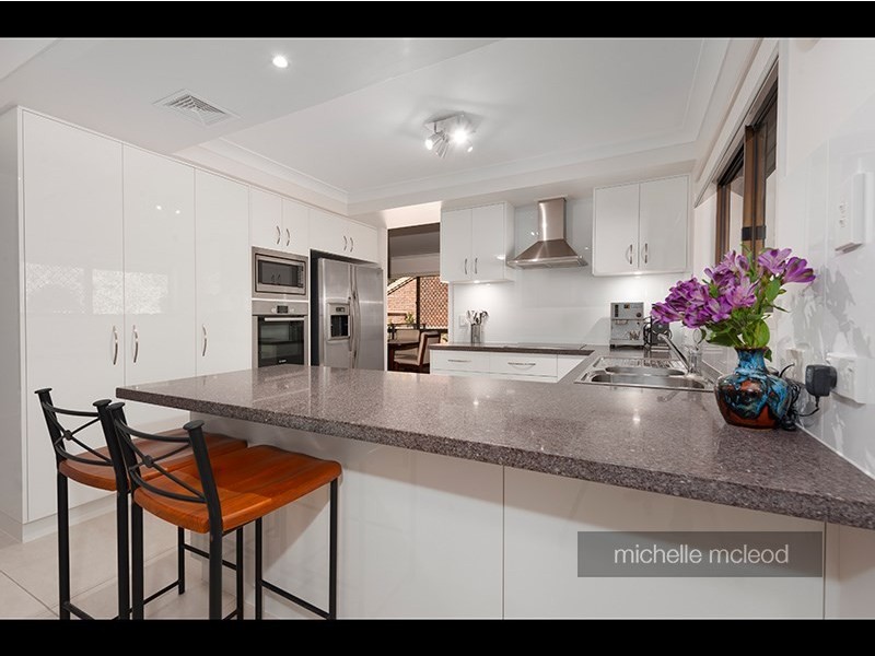 35 Morningview Street, Chapel Hill QLD 4069