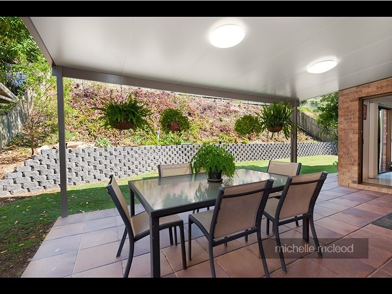 35 Morningview Street, Chapel Hill QLD 4069