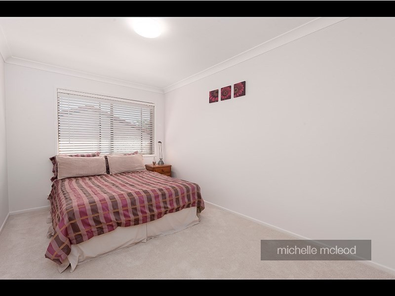 35 Morningview Street, Chapel Hill QLD 4069