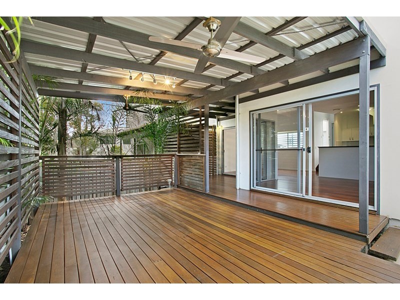 6/82 Clarence Road, Indooroopilly QLD 4068