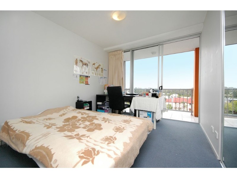 32/27 Station Road, Indooroopilly QLD 4068