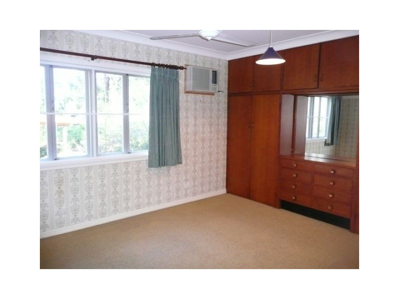 186 Jerrang Street, Chapel Hill QLD 4069