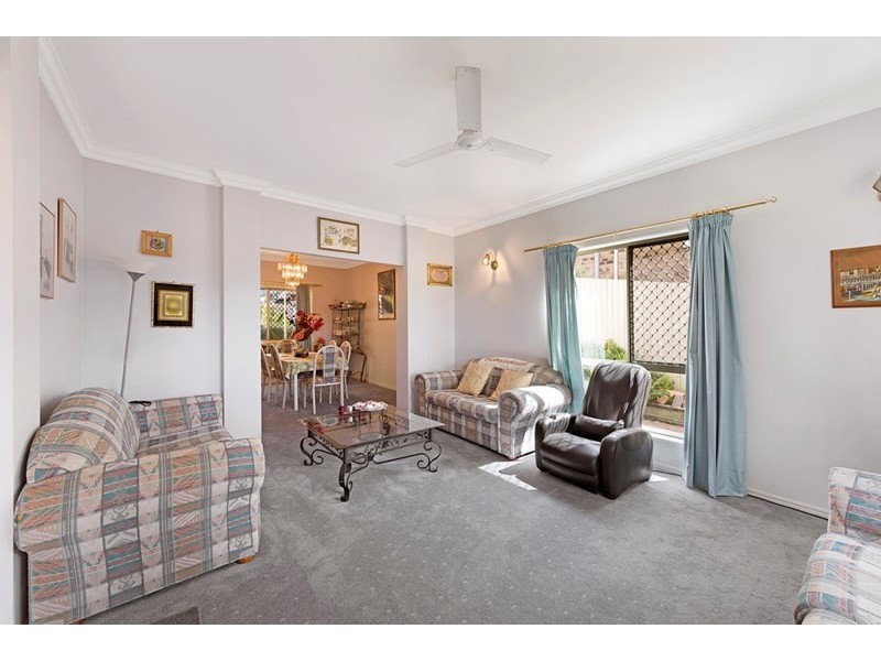 50 Chesterfield Crescent, Kuraby QLD 4112