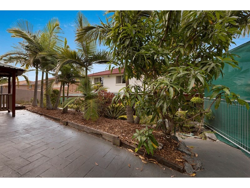 50 Chesterfield Crescent, Kuraby QLD 4112