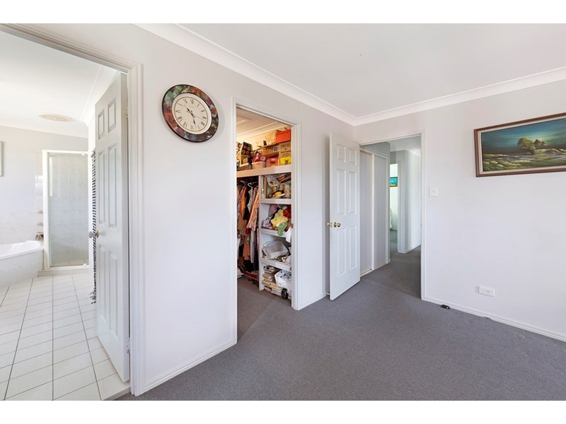 50 Chesterfield Crescent, Kuraby QLD 4112