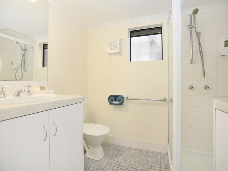 2/11 Ascog Terrace, Toowong QLD 4066