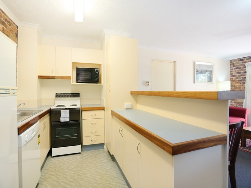 2/11 Ascog Terrace, Toowong QLD 4066