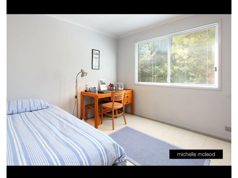 4 Pearra Place, Chapel Hill QLD 4069