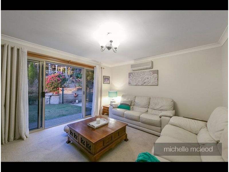 34 Drysdale Crescent, Brookfield QLD 4069