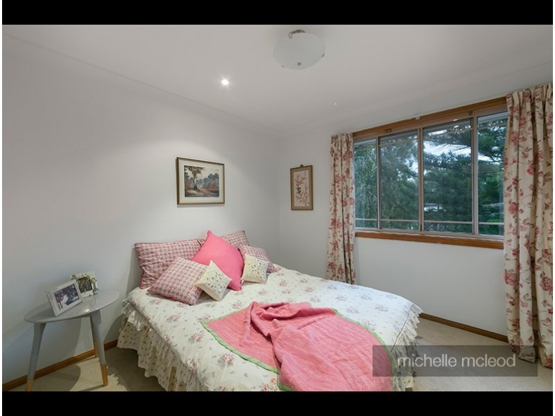 34 Drysdale Crescent, Brookfield QLD 4069