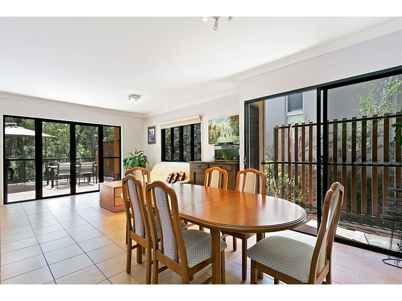 28 Baty Street, St Lucia QLD 4067