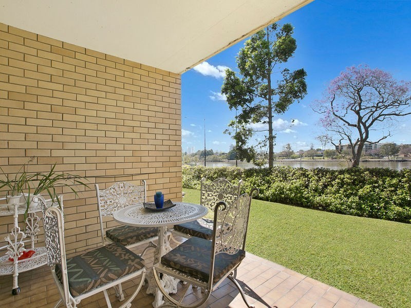 2/12 Patrick Lane, Toowong QLD 4066