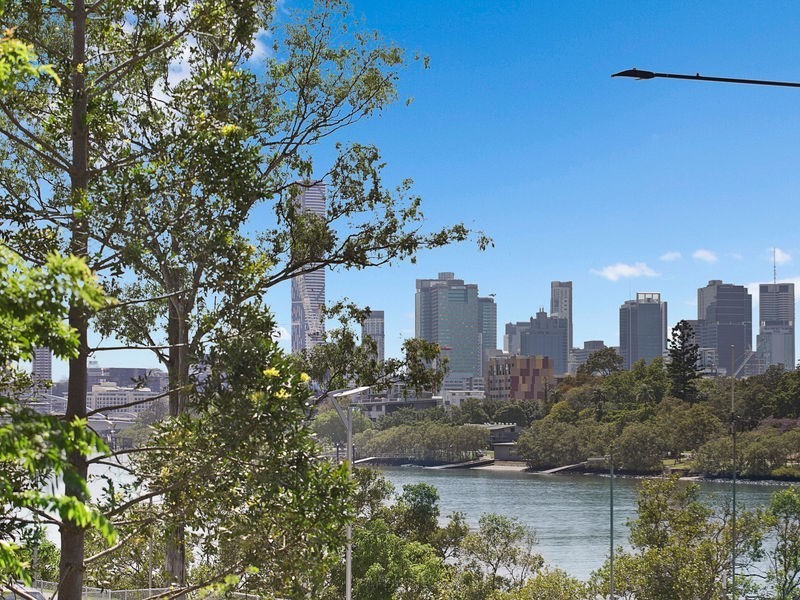 2/12 Patrick Lane, Toowong QLD 4066