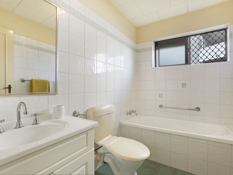 2/12 Patrick Lane, Toowong QLD 4066