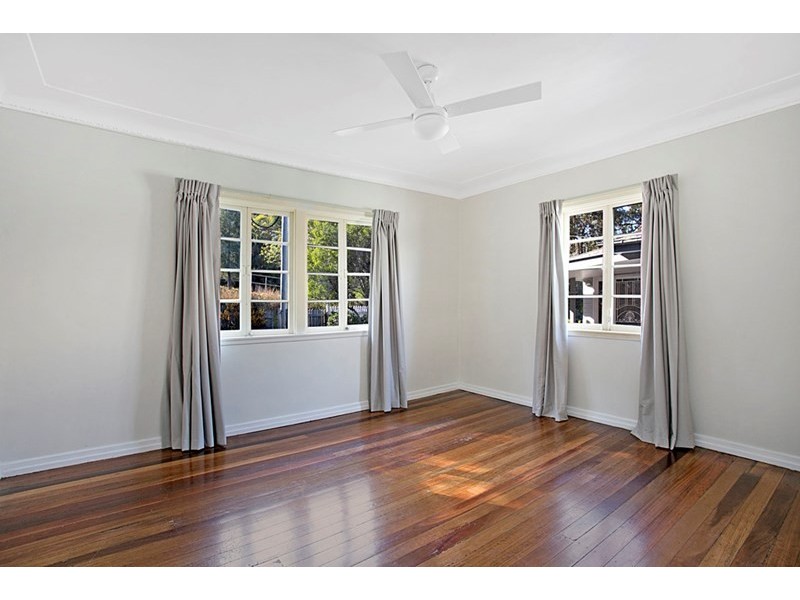 59 Orchard Terrace, St Lucia QLD 4067