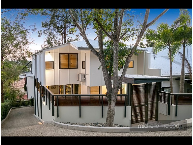 15 Central Avenue, Indooroopilly QLD 4068