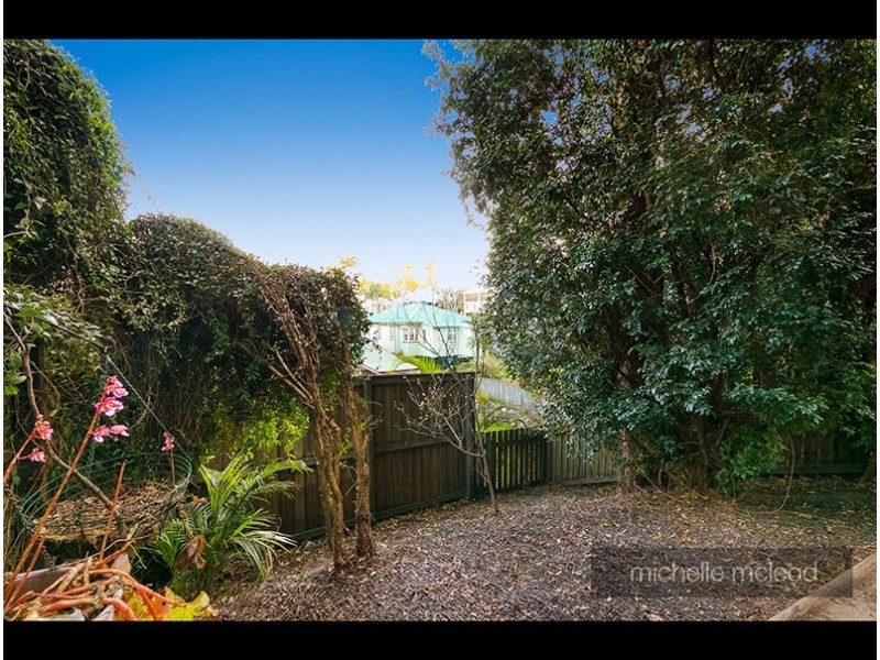 15 Central Avenue, Indooroopilly QLD 4068