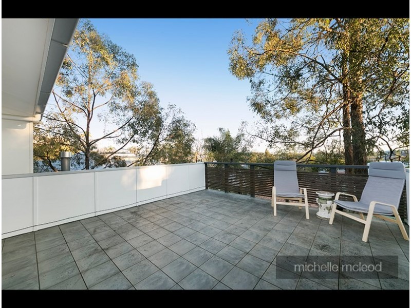 15 Central Avenue, Indooroopilly QLD 4068
