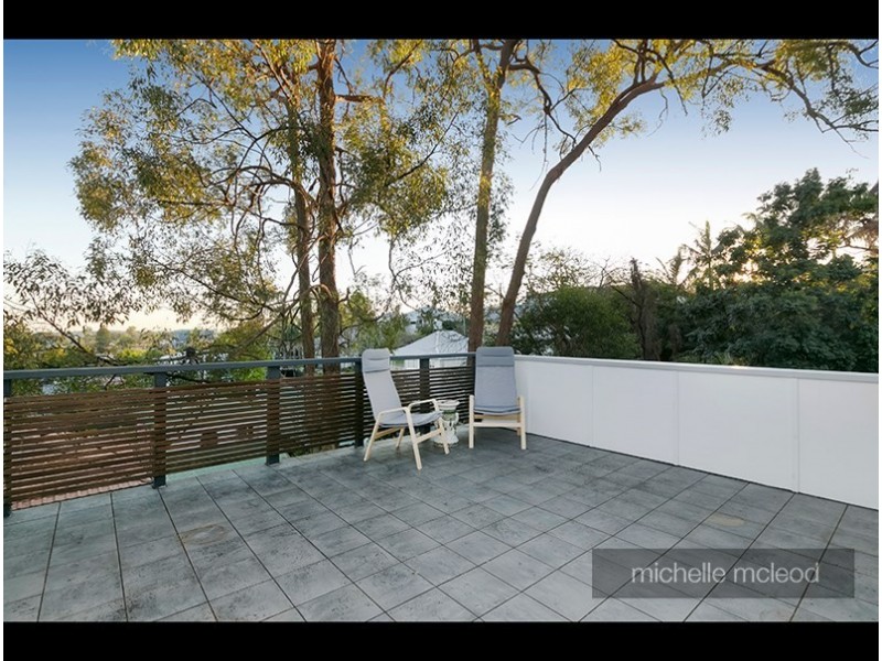 15 Central Avenue, Indooroopilly QLD 4068