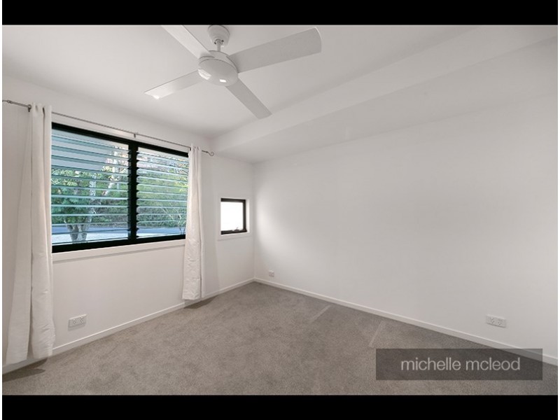 15 Central Avenue, Indooroopilly QLD 4068
