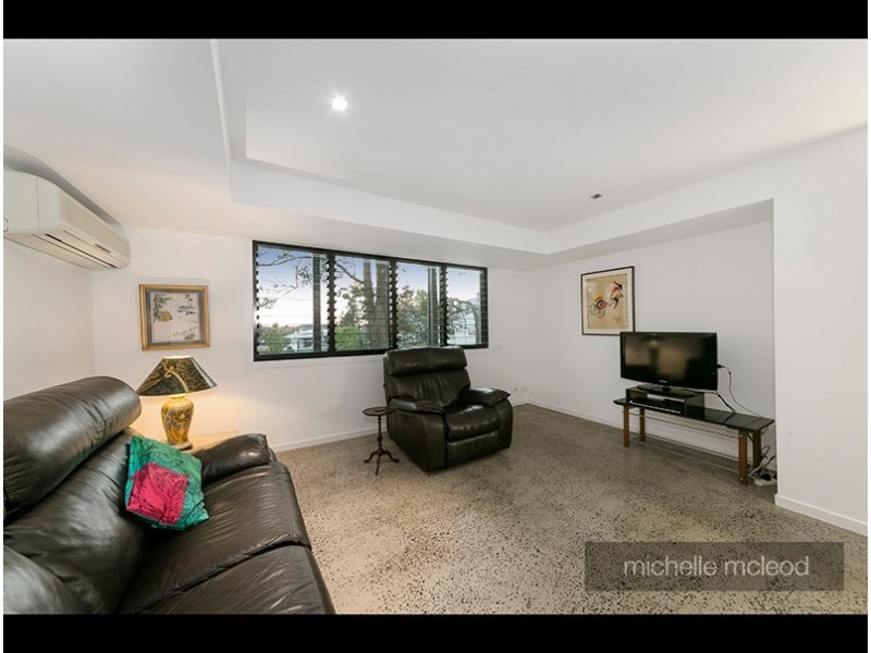 15 Central Avenue, Indooroopilly QLD 4068