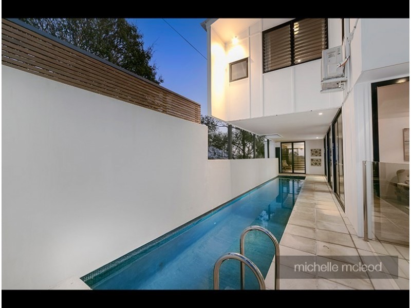 15 Central Avenue, Indooroopilly QLD 4068