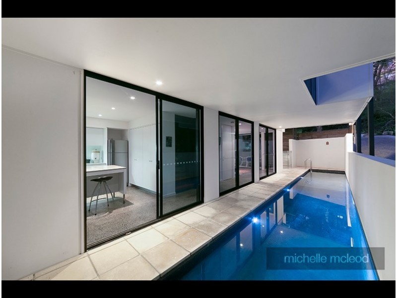 15 Central Avenue, Indooroopilly QLD 4068