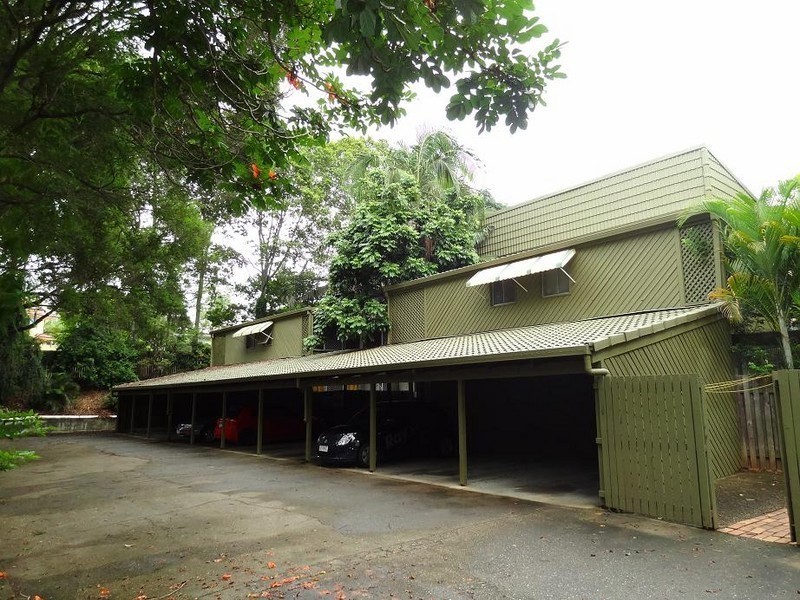 5/124 Sir Fred Schonell Drive, St Lucia QLD 4067