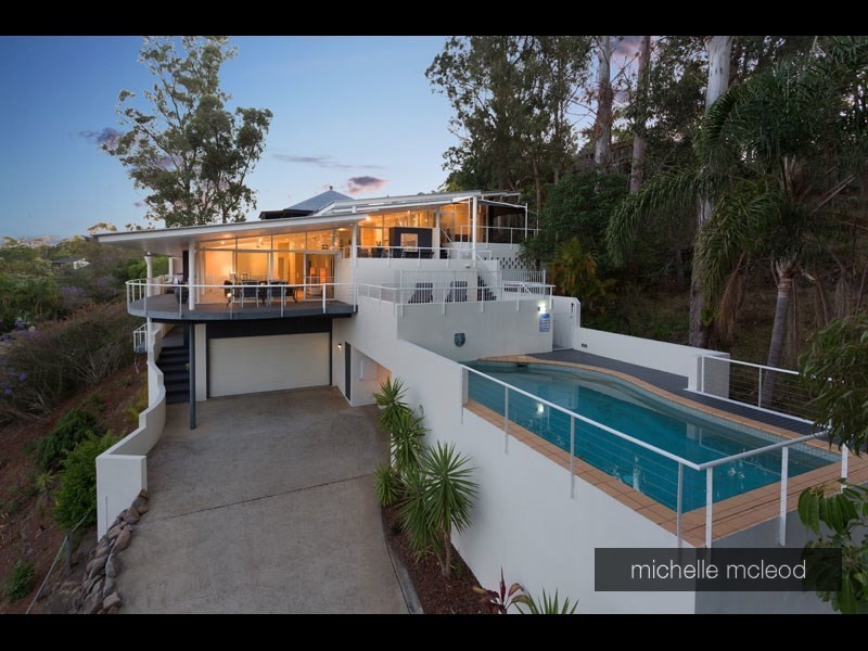 26 Maculata Drive, Chapel Hill QLD 4069